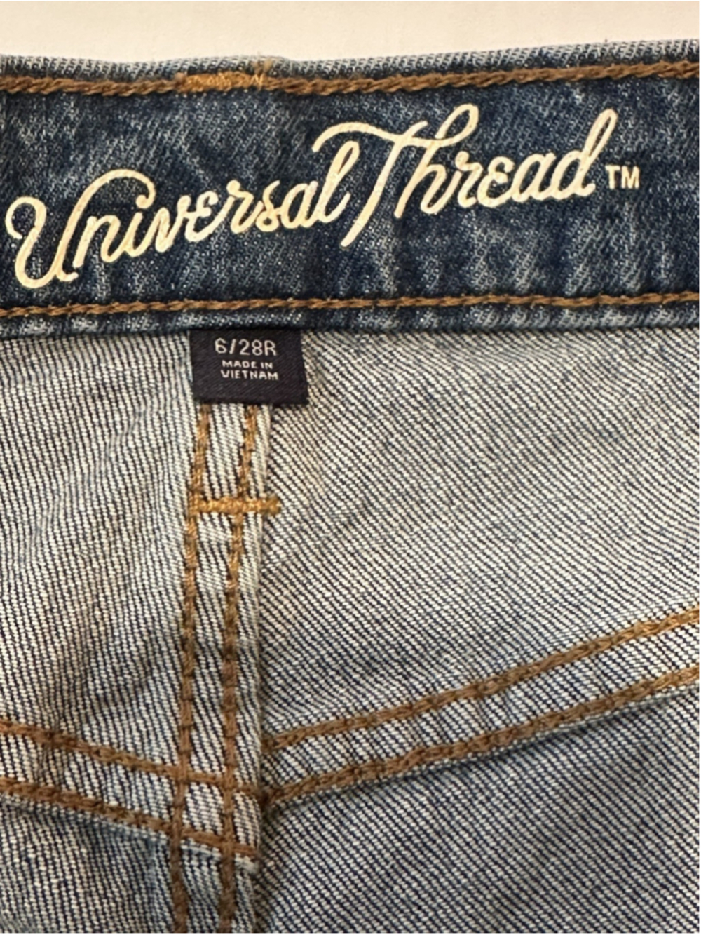 Universal Thread Straight Destructed Jeans Womens 6/28R Raw Hem Holes Distressed - Picture 5 of 16